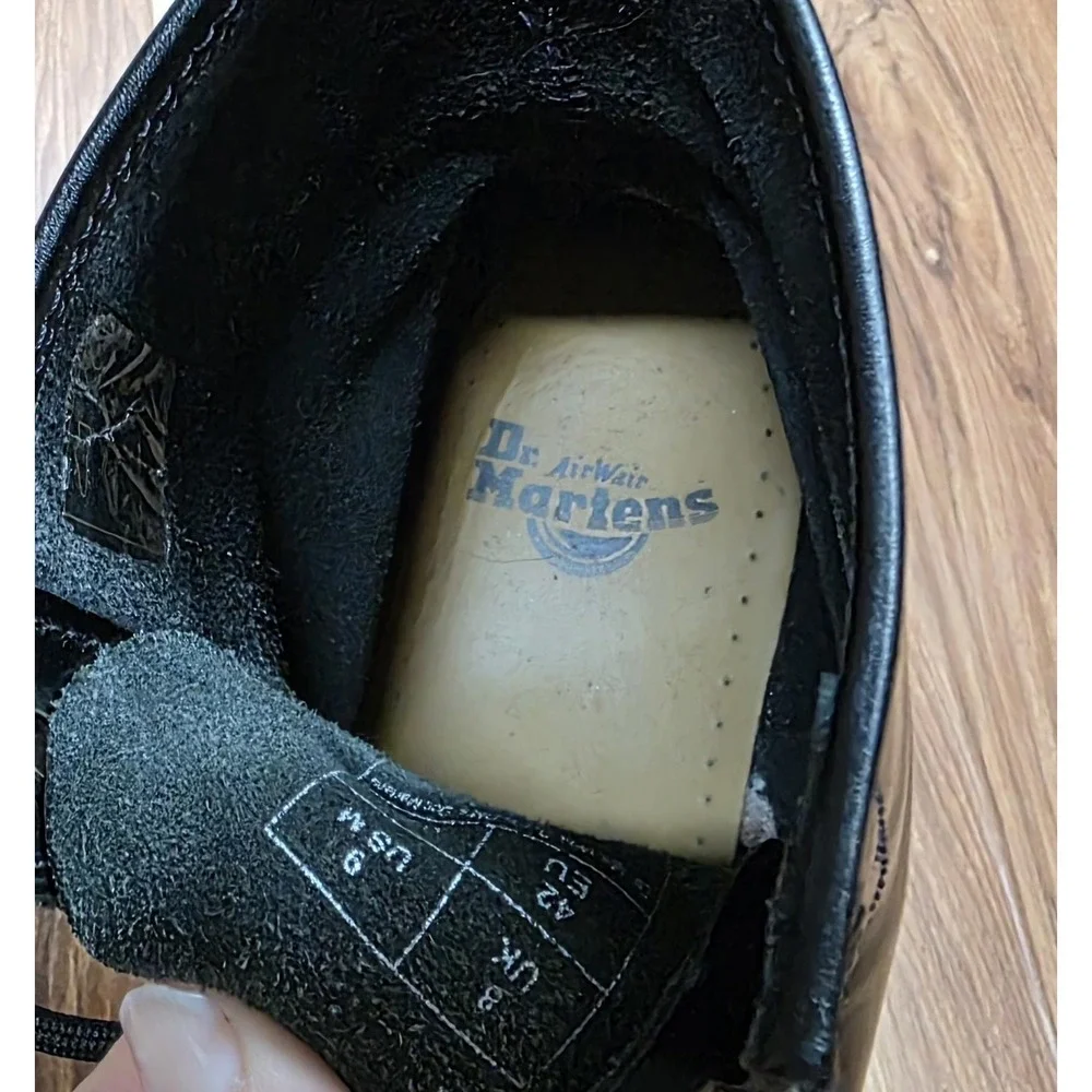 Dr. Martens Combat Boots Mens Size 9 Black Leather Lace Up Ankle Yellow Stitch